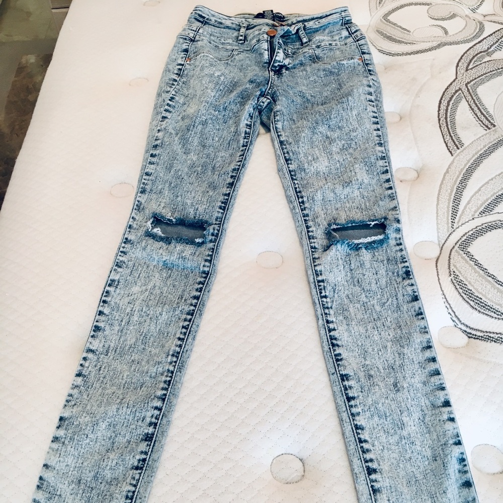 Acid Wash Skinny Jeans